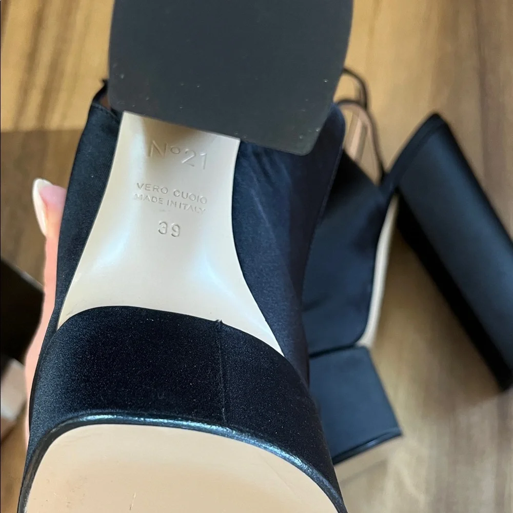 N21 Numero Ventuno Faille Seta 999 Nero Platform Heels EU 39 (US 8)‎ NWOT